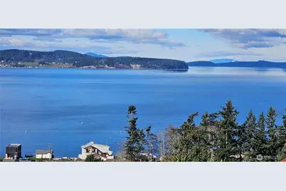 1015 Aqua Vista Lane, Camano Island, WA 98282 - Photo 2