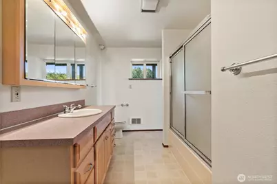 1015 Aqua Vista Lane, Camano Island, WA 98282 - Photo 32