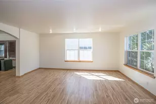 11220 212th St E, Graham, WA 98338 - Photo 6