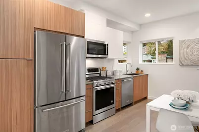 5114 24th Avenue NE, Seattle, WA 98105 - Photo 8