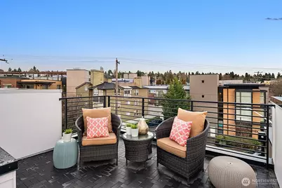 5114 24th Avenue NE, Seattle, WA 98105 - Photo 2