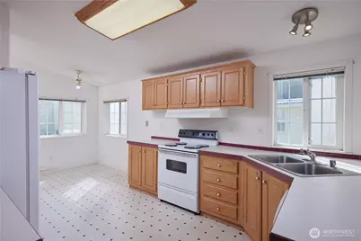 808 SE Mockingbird Drive, College Place, WA 99324 - Photo 12