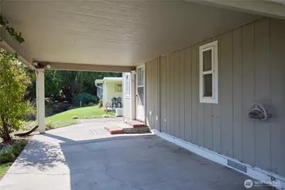 808 SE Mockingbird Drive, College Place, WA 99324 - Photo 30