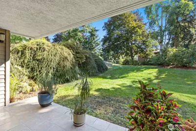 6423 Sand Point Way NE, Seattle, WA 98115 - Photo 28