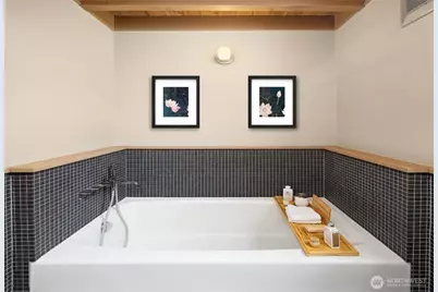 2466 Westlake Avenue N #5, Seattle, WA 98109 - Photo 26