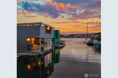 2466 Westlake Avenue N #5, Seattle, WA 98109 - Photo 2