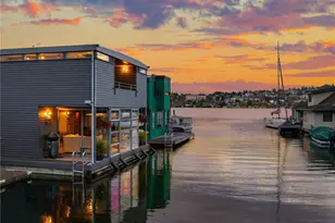 2466 Westlake Ave N, Seattle, WA 98109 - Photo 2