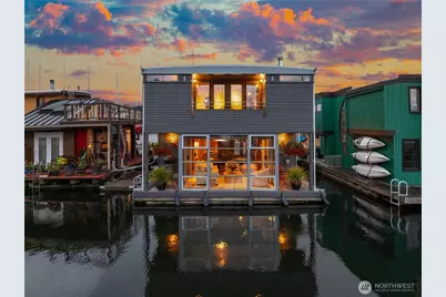 2466 Westlake Avenue N #5, Seattle, WA 98109 - Photo 1