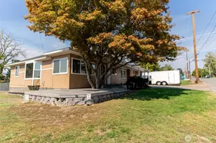 519 Locust St, Omak, WA 98841 - Photo 4