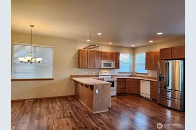 2715 93rd Place SE, Everett, WA 98208 - Photo 8