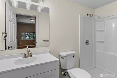 1271 Bay Lp SW, Tumwater, WA 98512 - Photo 14