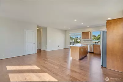 315 Chelan Avenue NE, Renton, WA 98059 - Photo 12