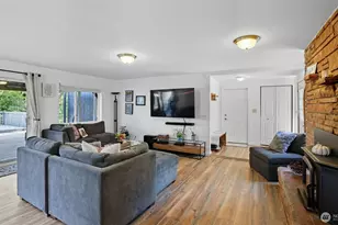 17268 SE Petrovitsky Rd, Renton, WA 98058 - Photo 4