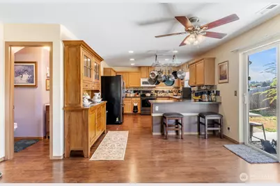 308 Easy Street SE, Rainier, WA 98576 - Photo 8