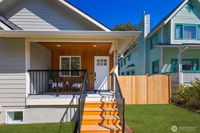 8226 Meridian Avenue N, Seattle, WA 98103 - Photo 2
