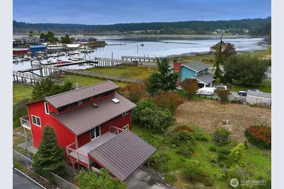 8122 Autumn Lane, Clinton, WA 98236 - Photo 4