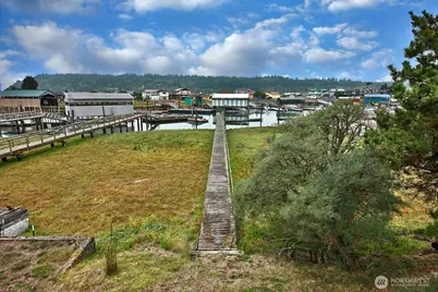 8122 Autumn Lane, Clinton, WA 98236 - Photo 22