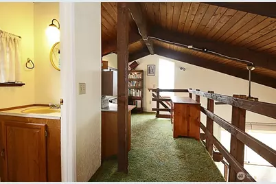 8122 Autumn Lane, Clinton, WA 98236 - Photo 12