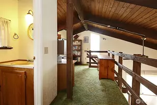 8122 Autumn Ln, Clinton, WA 98236 - Photo 12