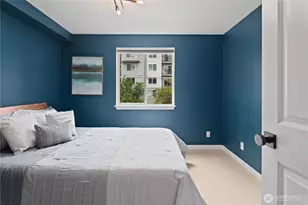 300 10th Ave, Seattle, WA 98122 - Photo 16