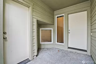 2434 Yakima Ct, Tacoma, WA 98405 - Photo 2