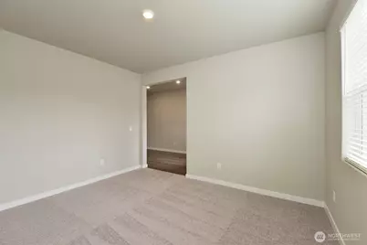 2309 158th Street Ct E, Tacoma, WA 98445 - Photo 2