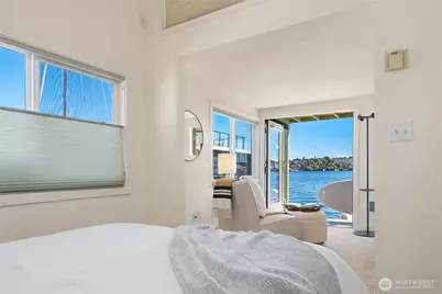 2420 Westlake Avenue N #11, Seattle, WA 98109 - Photo 30