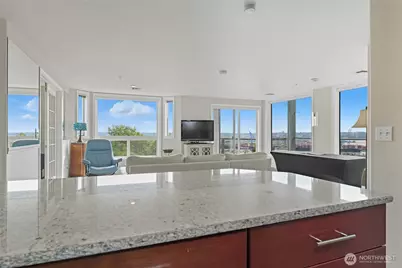 1140 Browns Point Boulevard #6, Tacoma, WA 98422 - Photo 2