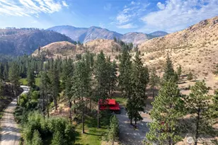 1425 Salmon Creek Rd, Okanogan, WA 98819 - Photo 2