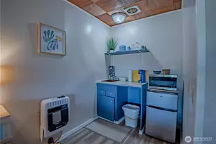 27131 N US Hwy 101, Hoodsport, WA 98548 - Photo 8