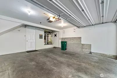 17928 NE 90th Street, Redmond, WA 98052 - Photo 36