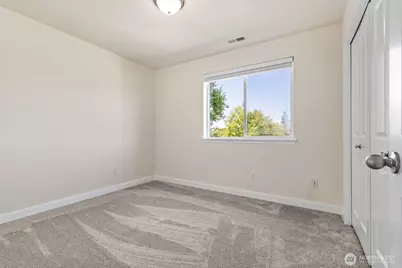 15623 44th Place W #Unit B, Lynnwood, WA 98087 - Photo 18