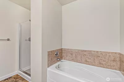 15623 44th Place W #Unit B, Lynnwood, WA 98087 - Photo 14