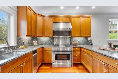 2372 Douglas Drive NE, Bainbridge Island, WA 98110 - Photo 16