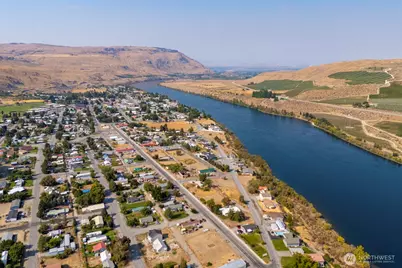 1921 Columbia Boulevard, Bridgeport, WA 98813 - Photo 4