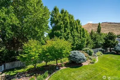 2013 Linville Dr, Wenatchee, WA 98801 - Photo 4