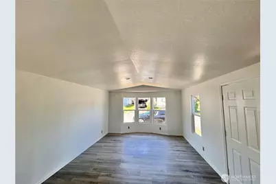 850 Crescent Street, Raymond, WA 98577 - Photo 6