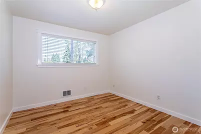 3905 NE 6th Street, Renton, WA 98056 - Photo 14