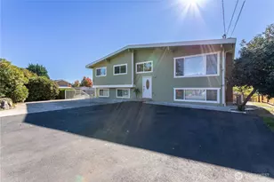 3905 NE 6th St, Renton, WA 98056 - Photo 2