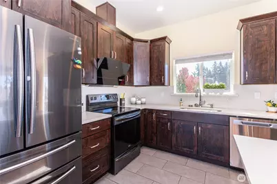 3905 NE 6th Street, Renton, WA 98056 - Photo 6