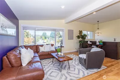 3905 NE 6th Street, Renton, WA 98056 - Photo 4