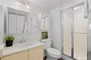 8823 Holly Dr, Everett, WA 98208 - Photo 24