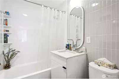 800 Queen Anne Avenue N, Seattle, WA 98109 - Photo 16