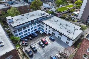 800 Queen Anne Ave N, Seattle, WA 98109 - Photo 2