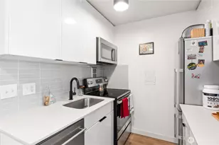 800 Queen Anne Ave N, Seattle, WA 98109 - Photo 14