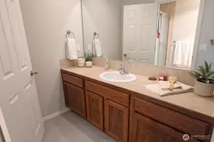 11626 Admiralty Way, Everett, WA 98204 - Photo 8