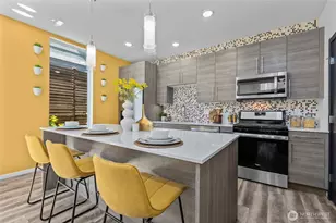 9221 Linden Ave, Seattle, WA 98103 - Photo 6