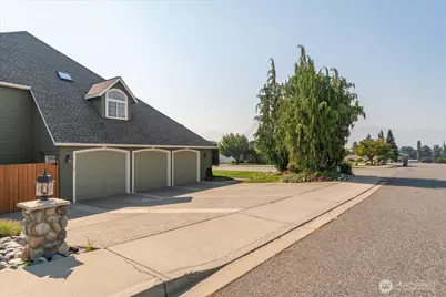 1653 Holly Lane, East Wenatchee, WA 98802 - Photo 4