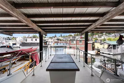 2401 N Northlake Way, Seattle, WA 98103 - Photo 14