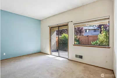 12044 96th Avenue NE #213, Kirkland, WA 98034 - Photo 4